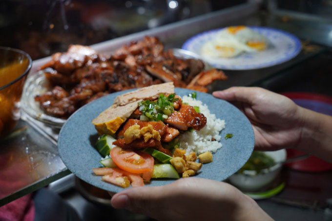 late night broken rice in saigon